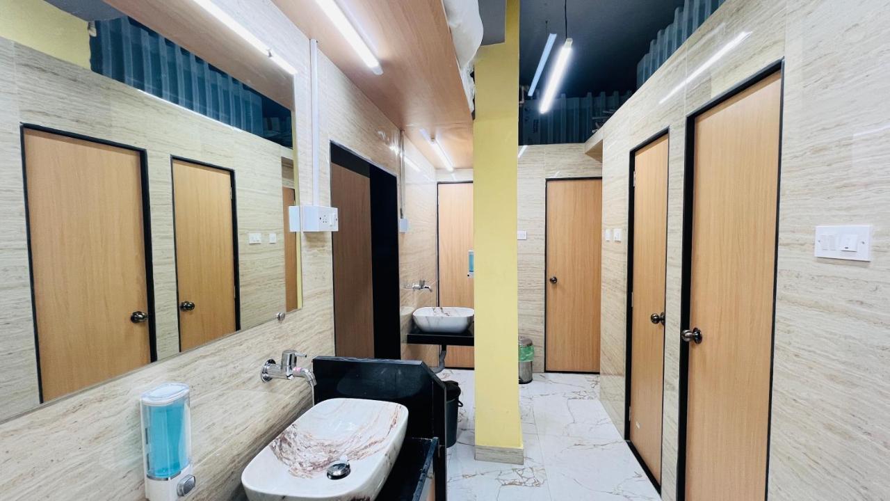 孟买 Astropods酒店 外观 照片
